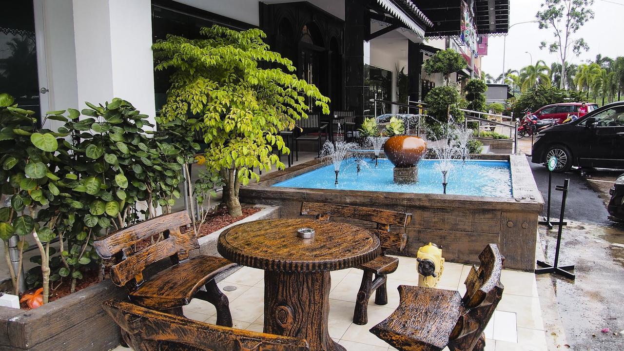 7 Heaven Boutique Hotel Pasir Gudang Buitenkant foto