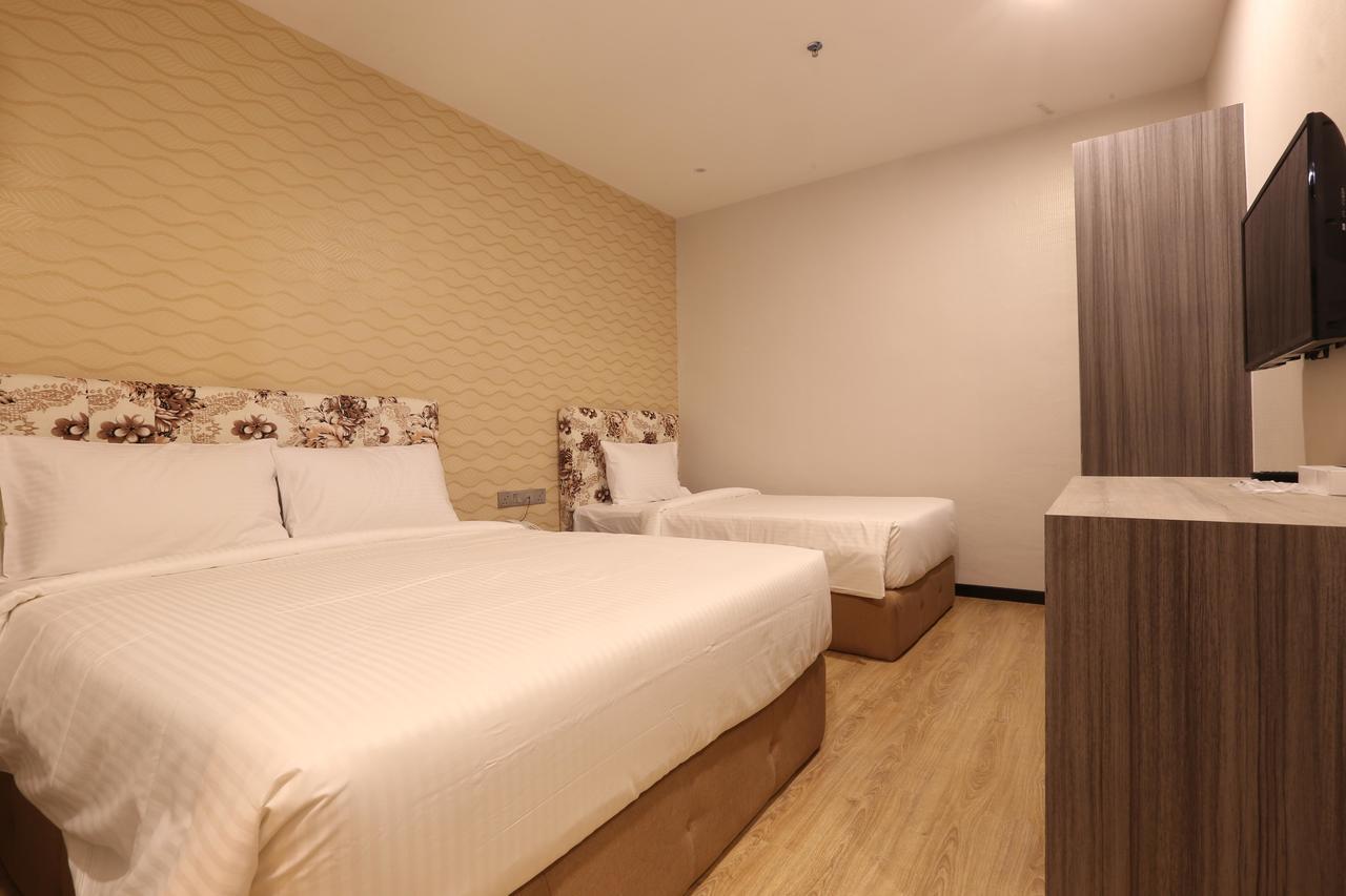 7 Heaven Boutique Hotel Pasir Gudang Buitenkant foto