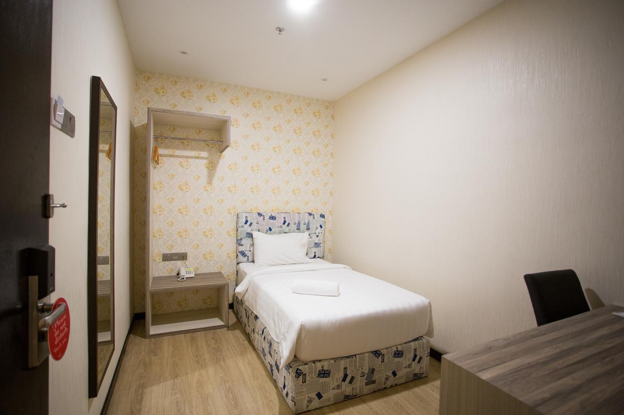 7 Heaven Boutique Hotel Pasir Gudang Buitenkant foto